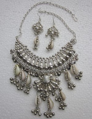 Cowrie Sea Shell Jewelry| Necklace Earring| Handmade Jewelry| Beach Beach Jewelry| Tribal Hippie Gypsy Rave Festival Boho Necklace f1392