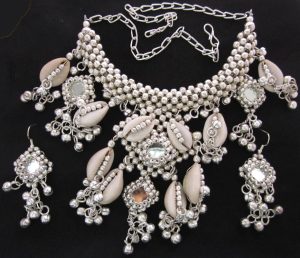 Cowrie Shell Silver Beads Handmade NECKLACE EARRINGS Tribal Belly dance Boho Chic f1397