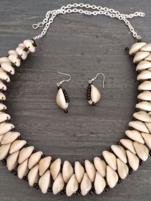 Gothic Handmade Choker Collar Chunky  Cowrie Fashion Shell Necklace Set f1685