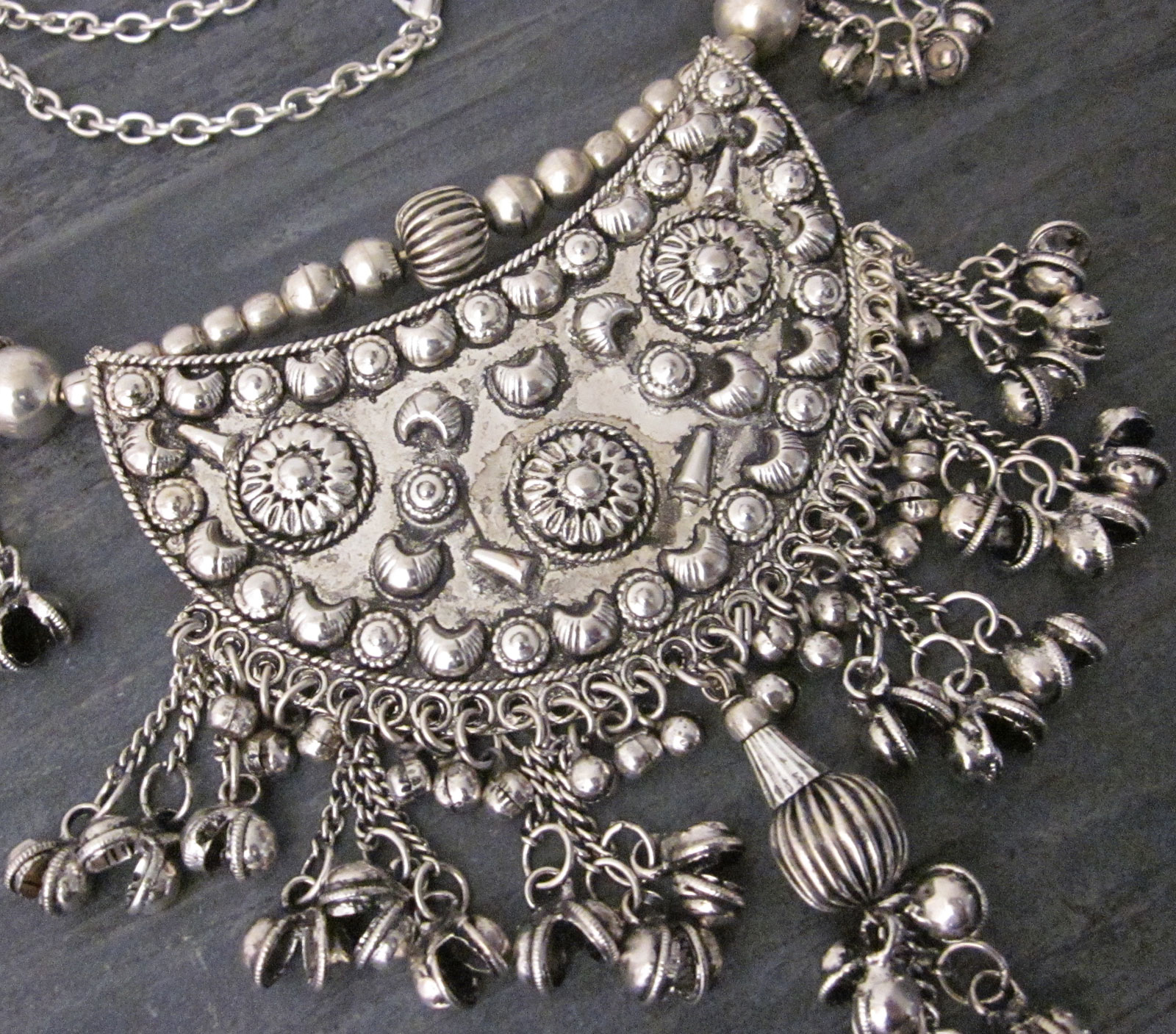 NEW! NECKLACE SILVER COIN & MIRROR MEDALLION CHOKER TRIBAL BELLY DANCE 