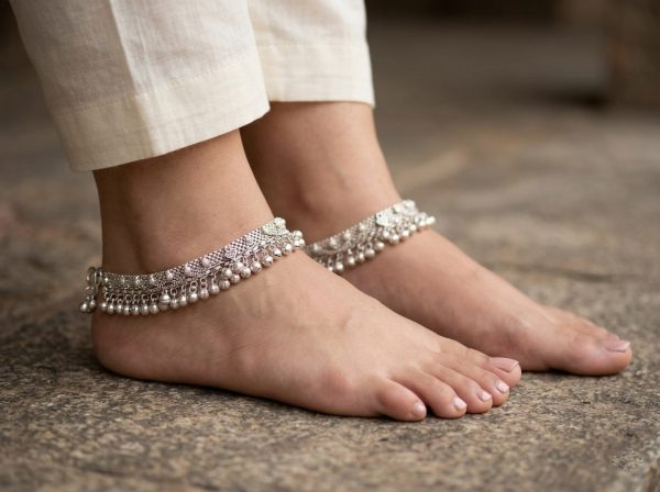 German Silver Oxidized Payal w489