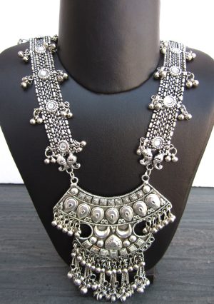 f1588 Long Chain Pendant Necklace f1588