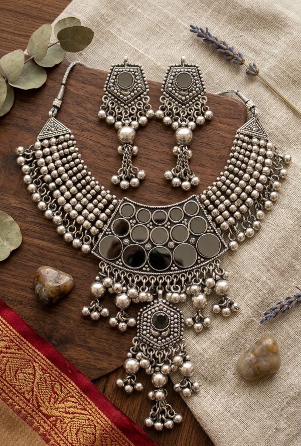 f414 Tribal Choker Necklace and Earrings Set f414
