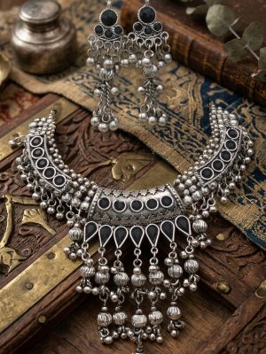 f523 Silver Plated Oxidized Necklace f523