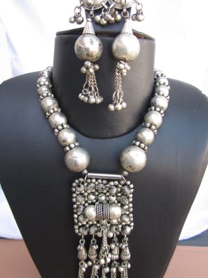 Vintage Oxidized Necklace nk130