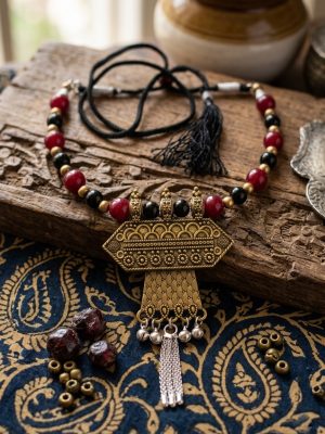 Golden Oxidized Pendant Tassel Necklace nk398