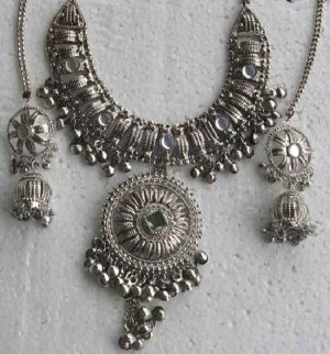 Women's Silver Oxidized Traditional Ethnic Alloy Jewelry Necklace Set y21