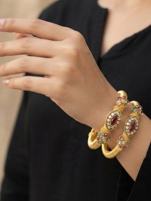 Golden Bracelets y2226