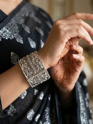 Silver Oxidized Bracelets y513