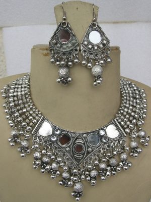 f1251 Handmade Gypsy Jewelry Silver Beads Tibetan Necklace f1251