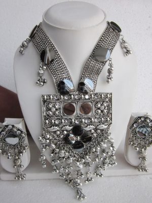 Long Vintage Necklace with Earrings f1457