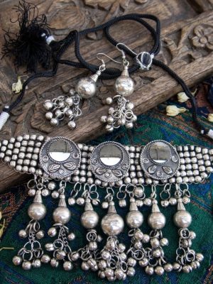 Silver Plated Choker With Earrings f1611