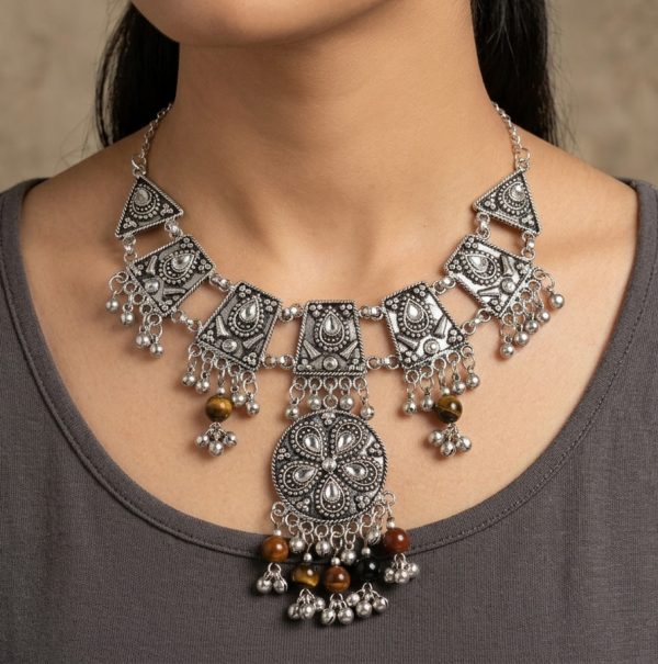 Varnika Statement Necklace
