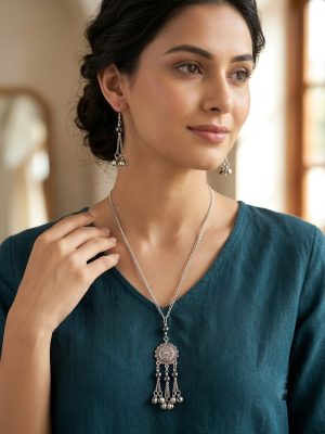 f1729 Sweater Long Necklace