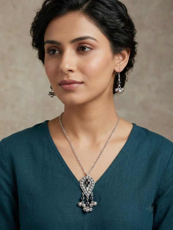 Sweater Long Necklace
