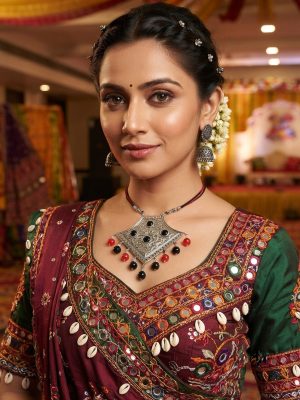f1745 Ethnic Jewelry Necklace