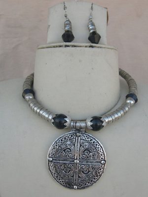 f251 Vintage Fashion Silver Necklace